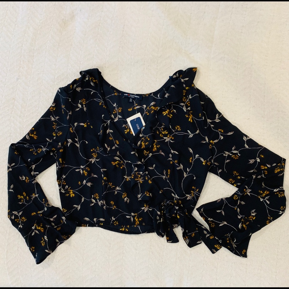 Wrap blouse with floral print